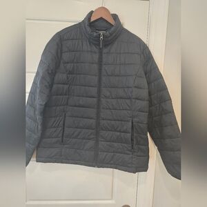 Amazon Essentials Men's Dark Gray Puffer Jacket